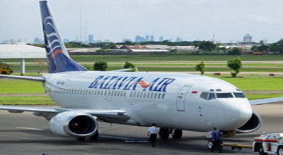 Batavia Air Mendarat Darurat di Juanda